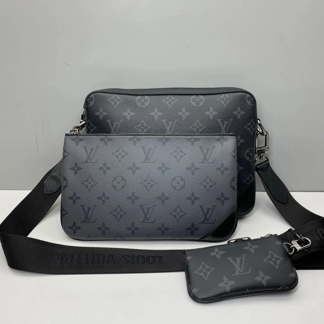 99新 LouisVuitton/路易威登 黑武士三合一包【盒】