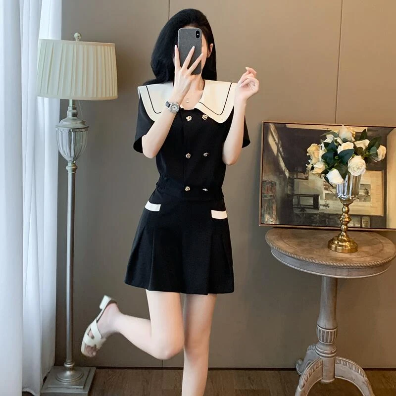 高级感小香风洋气设计感大领刺绣时尚气质套装短袖裙裤穿搭一整套