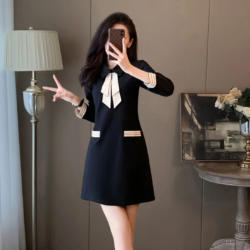 秋季收腰气质长袖名媛拼接洋气小香风显瘦连衣裙减龄女神赫本风裙