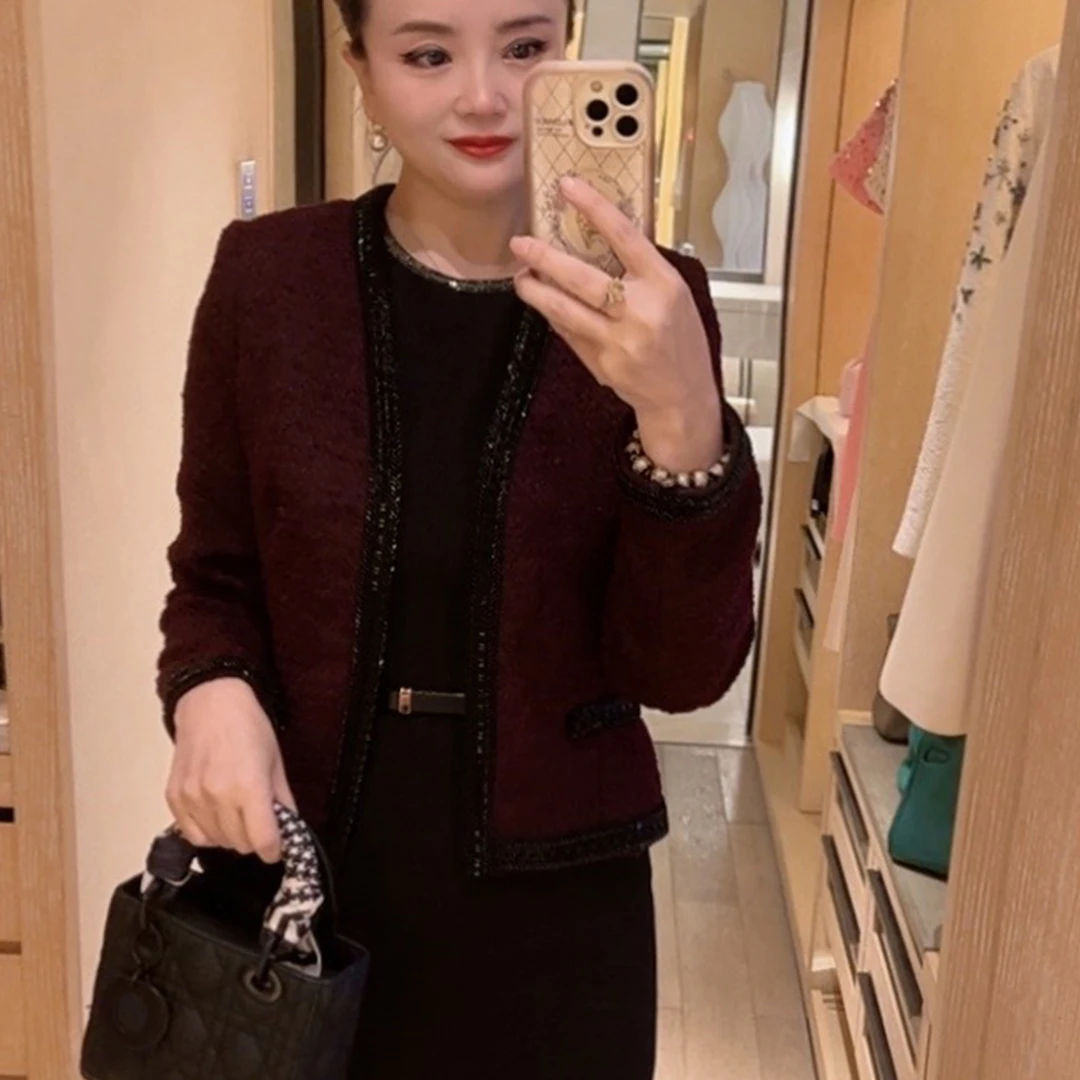 唯伊公馆秋冬新款重工钉珠轻奢小香风通勤百搭女款短外套98489