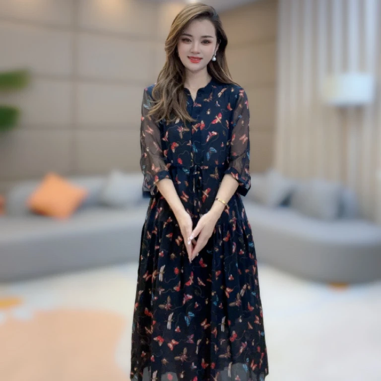 《静静心选》黑色蝴蝶印花气质抽绳收腰真丝连衣裙90209