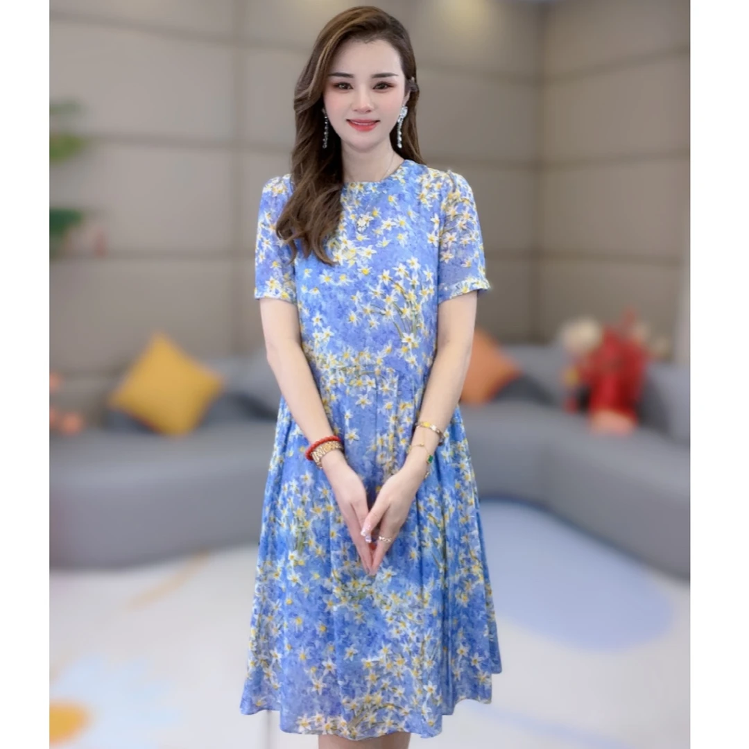 《静静心选》圆领短款蓝色兰花后背一粒扣真丝连衣裙 90374