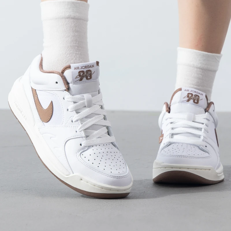 NIKE耐克女鞋2024夏季新款时尚篮球运动鞋轻便透气休闲鞋子FB2269