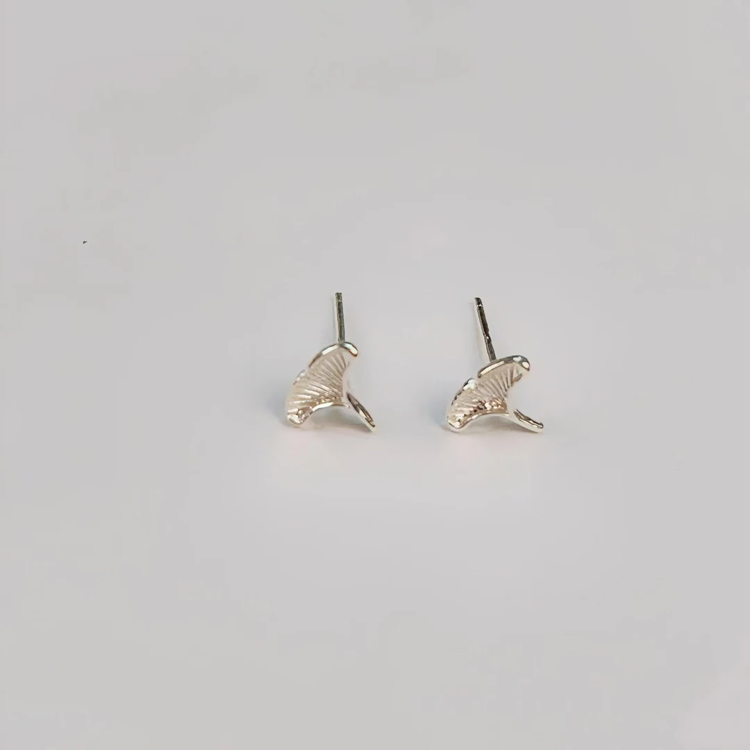足银耳饰 L7027  足银银杏叶耳钉G（有惊喜）