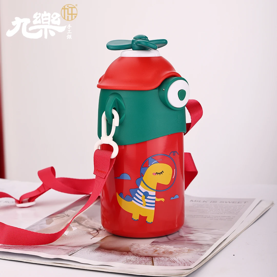 九乐 足银亚克力银制品 红色儿童飞机保温杯可爱实用家用银制品