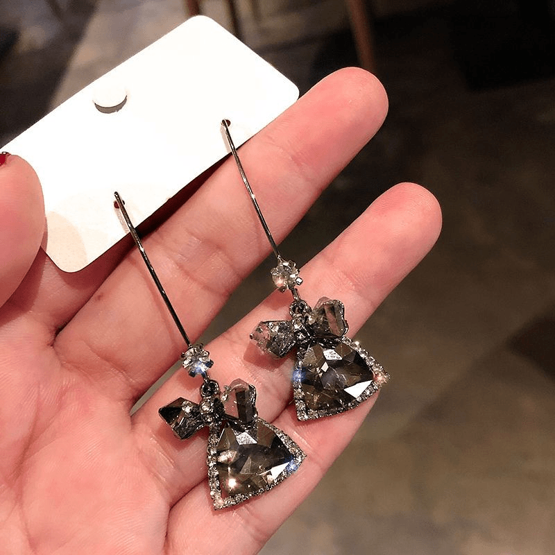 弧形枪黑精致流苏蝴蝶结「6323」三角锆石耳坠金属吊坠
