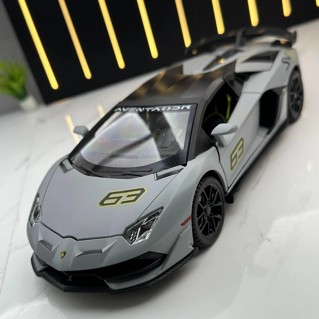 潮玩合金汽车模型 1:24兰博SVJ63 灯光音效回力 儿童玩具敞篷跑车