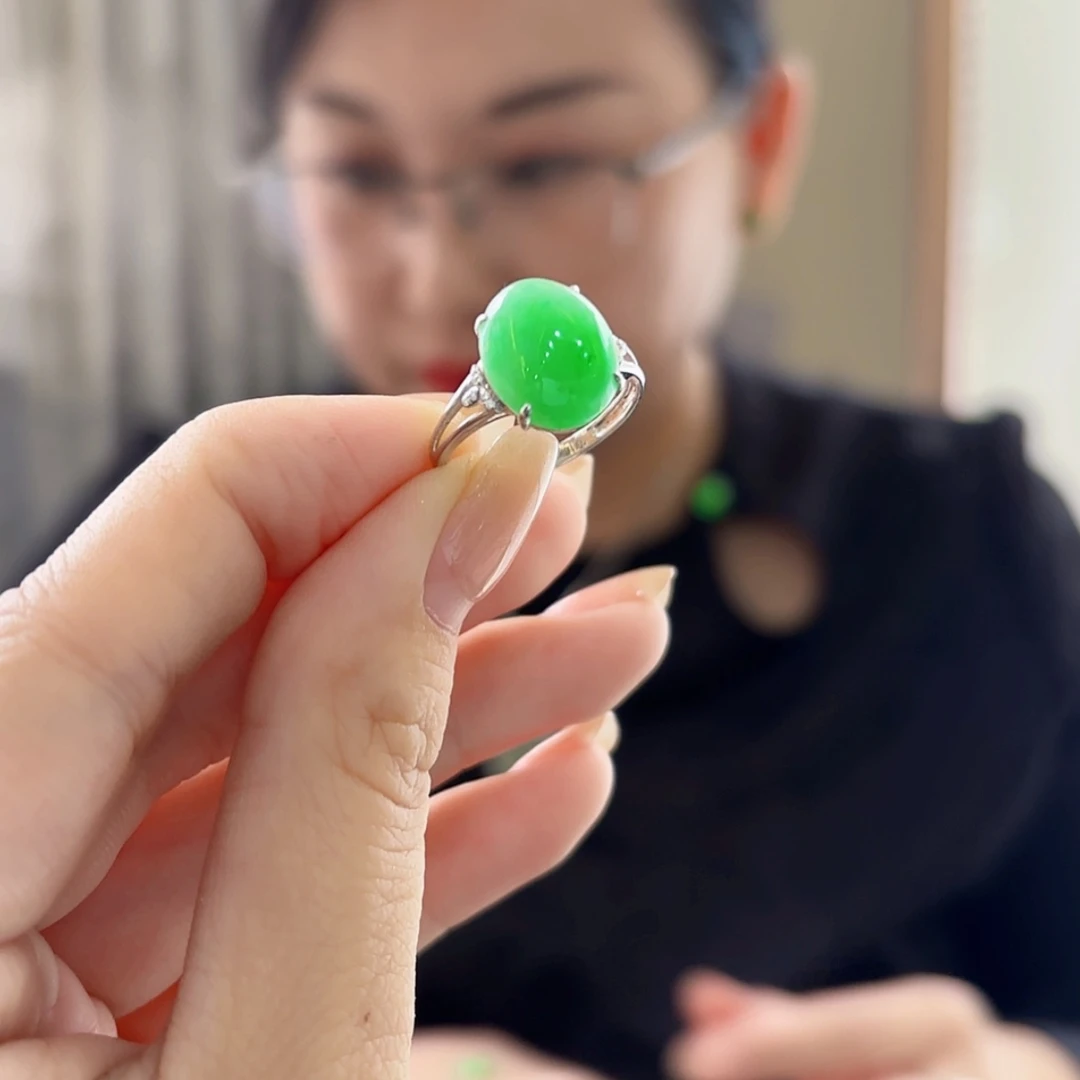 【闪购商品】翡翠戒指18K金镶嵌哈****9