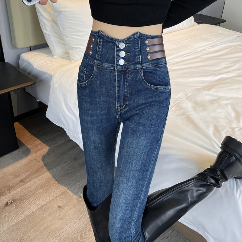 春秋季牛仔裤女款2025新款高腰排扣显瘦紧身小脚裤铅笔裤子女收腹