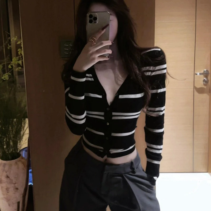 辣妹蕾丝后背微透拼接条纹针织开衫女春秋季纯欲V领毛衣修身上衣