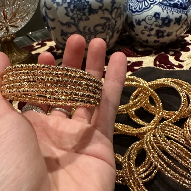 铜合金手镯 2356 這是一枚我的收藏卡爾羅斯經典傳承 简约轻奢