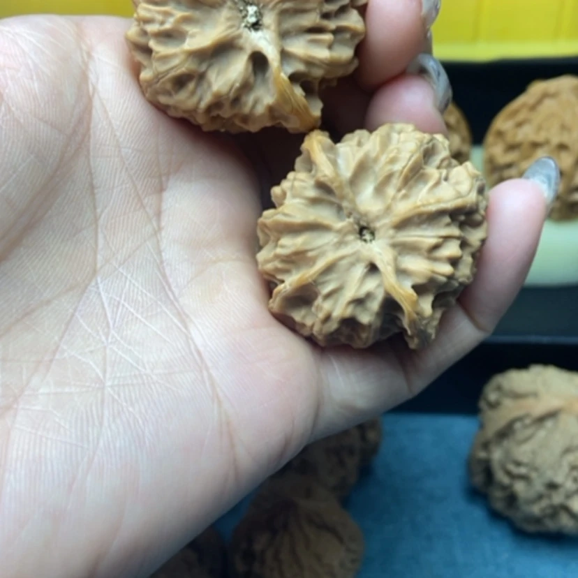 【闪购商品】文玩核桃吊坠苹果39