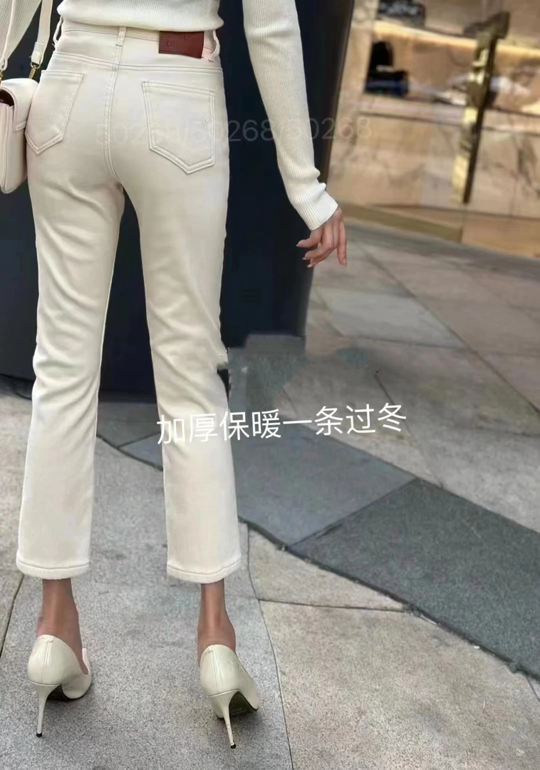 倩倩家米白色烟管裤