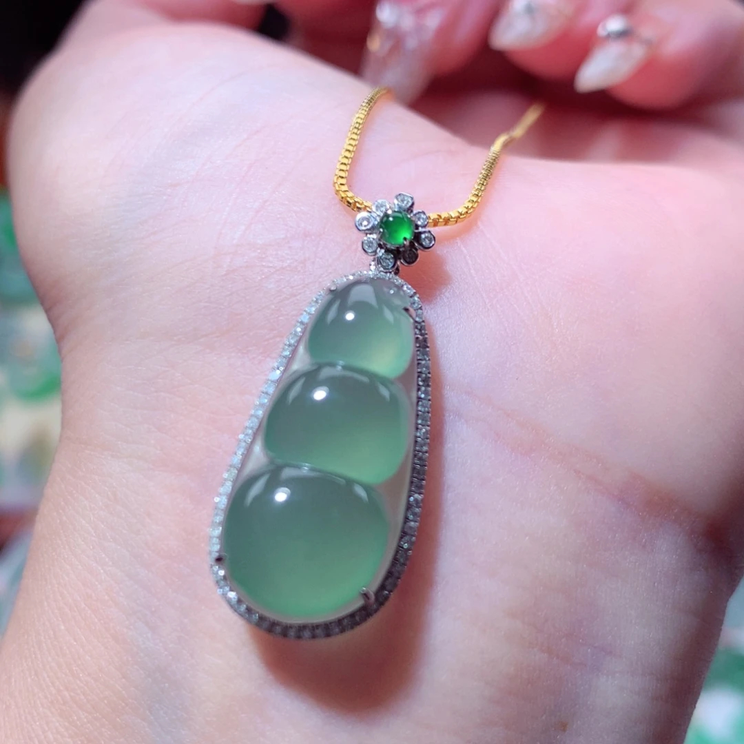 翡翠吊坠(不含链)18K金镶嵌