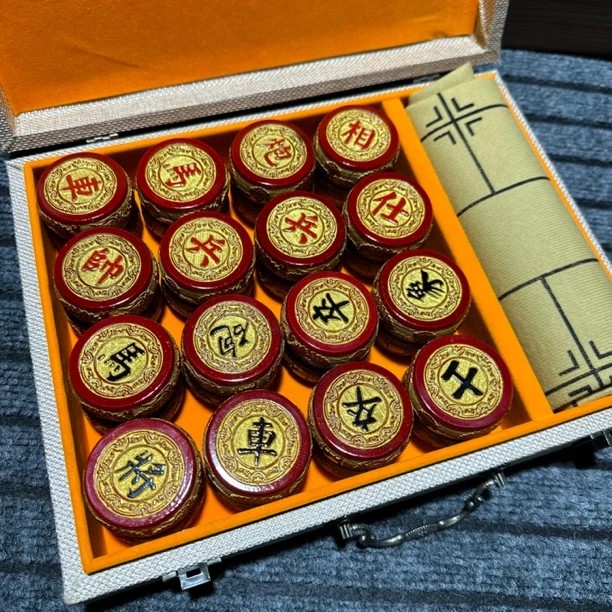 金丝楠象棋精雕4.8