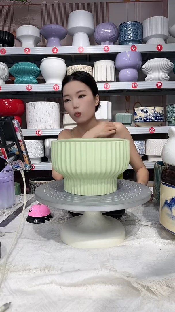 【闪购商品】陶瓷20CM以下高温陶瓷花盆-绿竖小20*13
