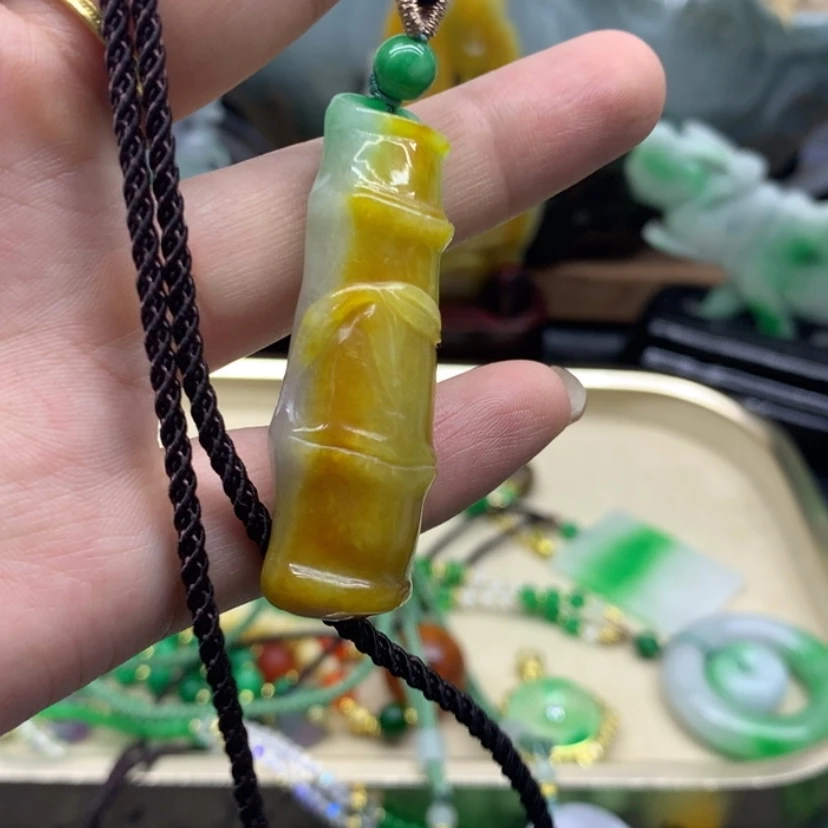 【闪购商品】翡翠颈饰未镶嵌吊坠
