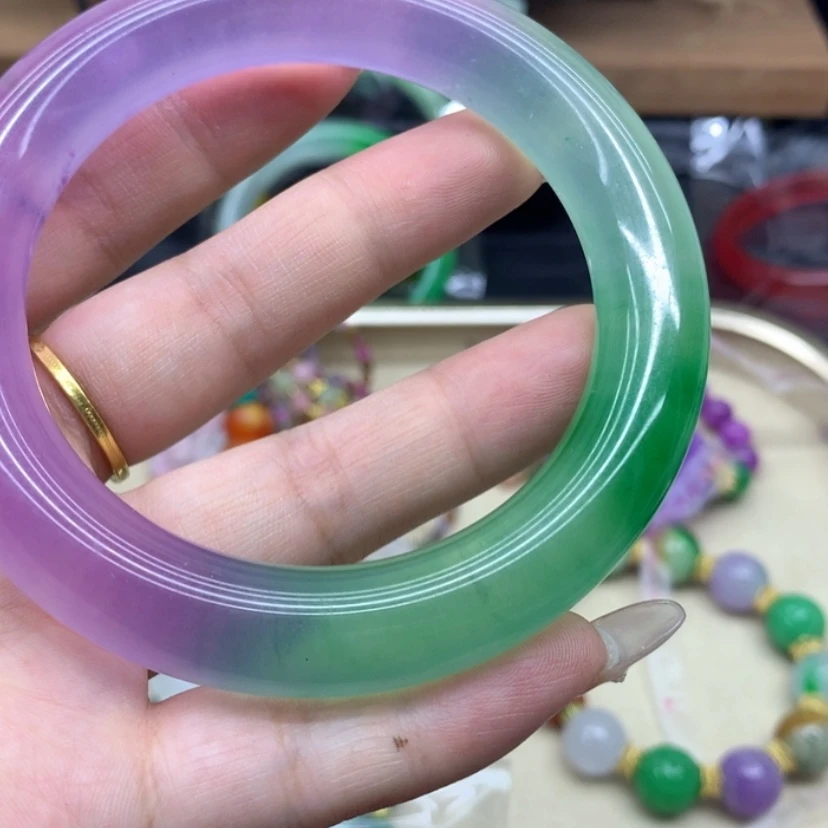 【闪购商品】翡翠颈饰未镶嵌手镯
