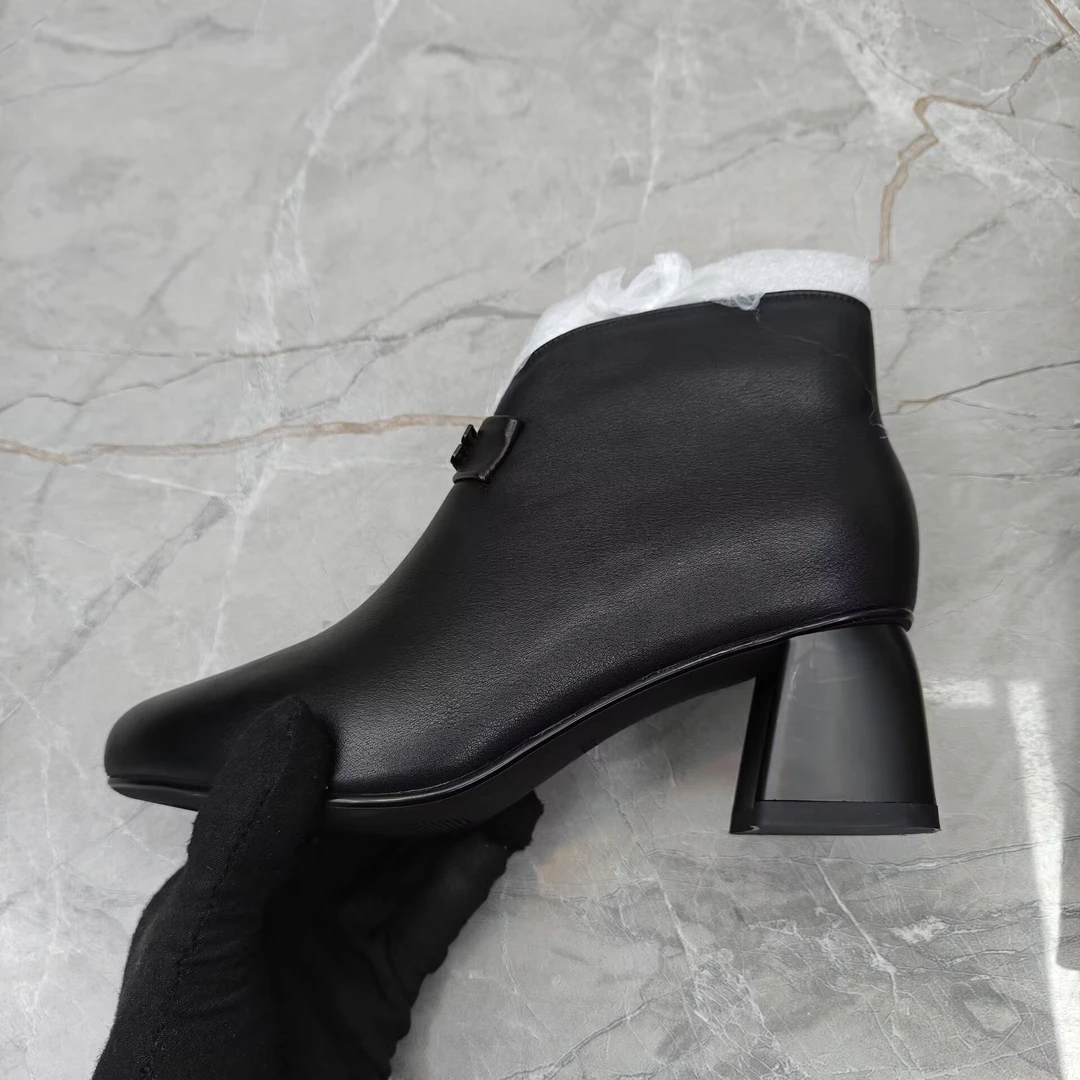 b（孤品）36码粗跟女靴(牛皮)39261