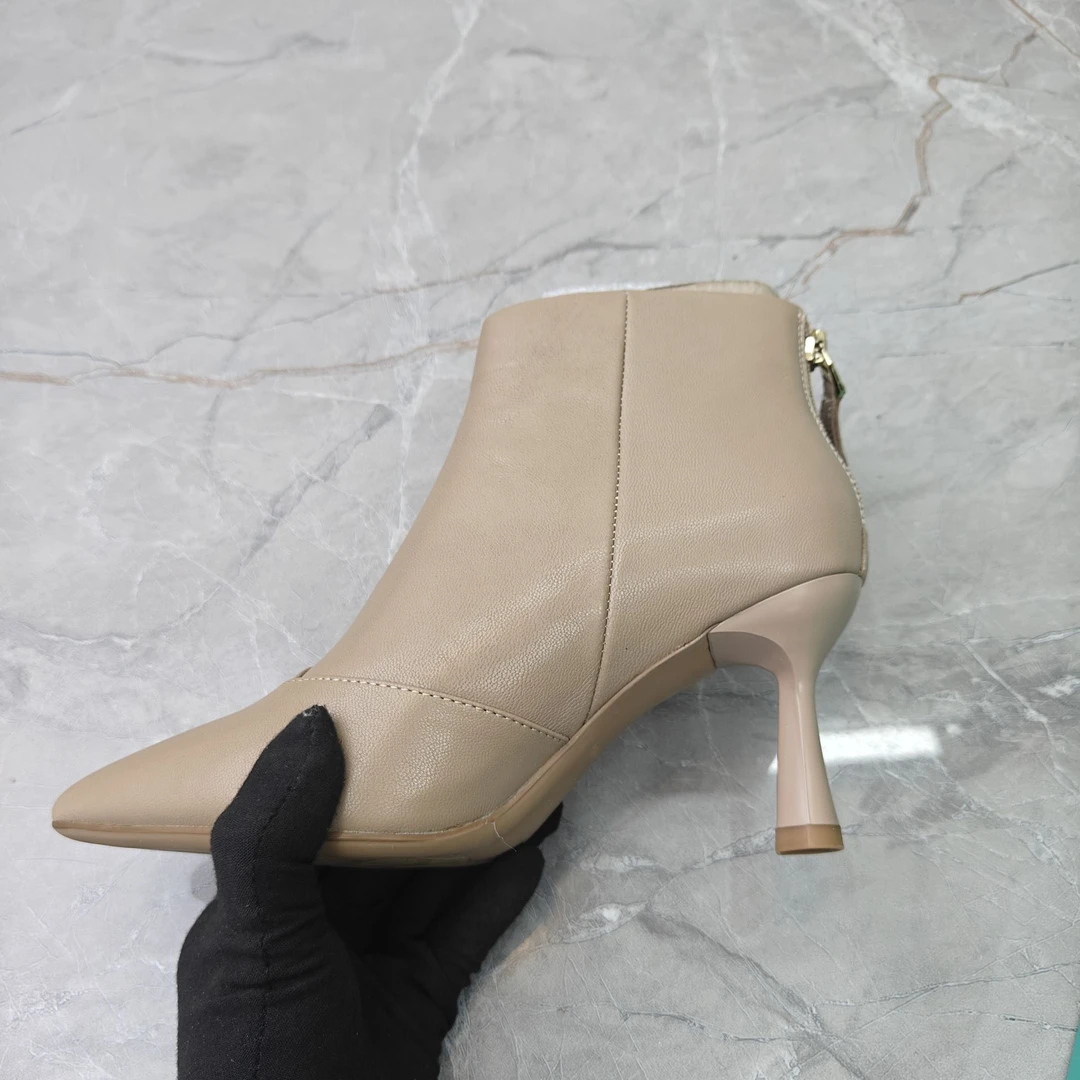 a（孤品）39 码粗跟女靴(羊皮)092-90-353-5391-39567