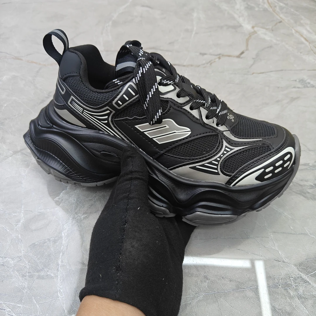 （孤品） 39码牛皮休闲鞋女3777