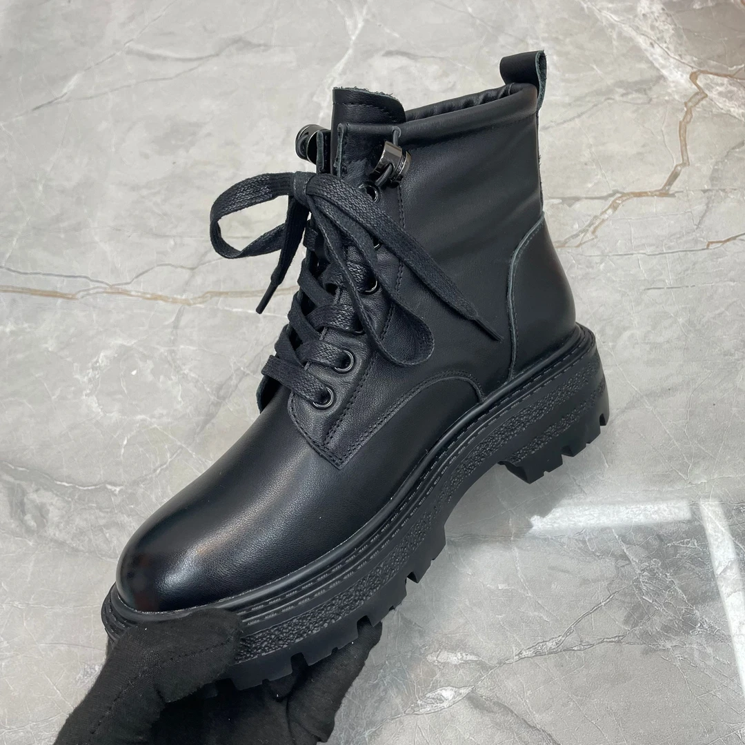 f（孤品）36 码粗跟女靴(牛皮)d589