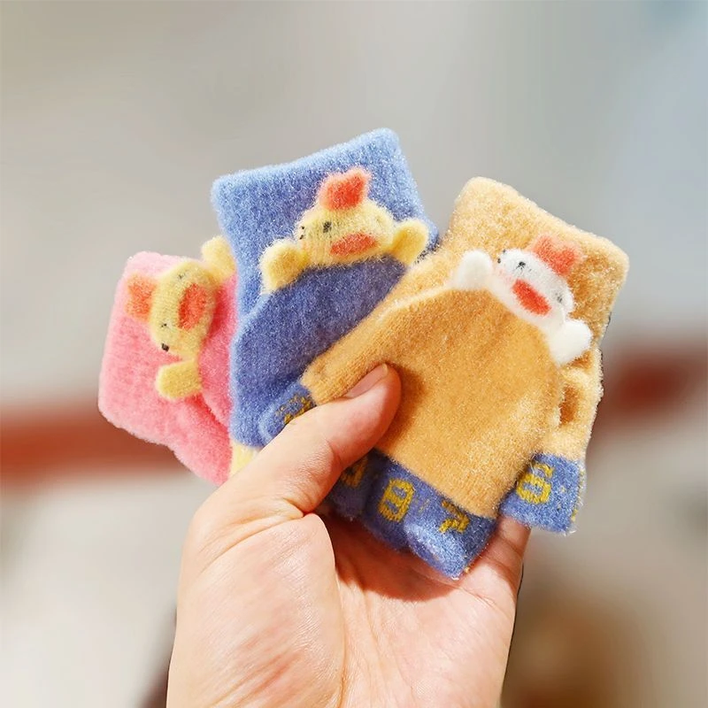 儿童手套幼儿园翻盖手套保暖洋气超萌卡通小黄鸭半指婴幼儿秋冬03