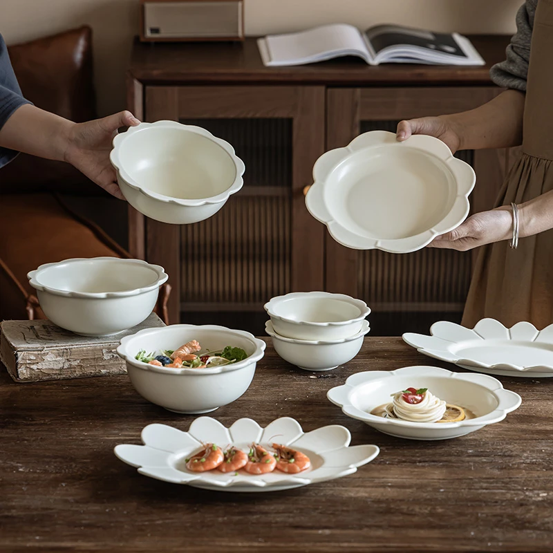 高颜值陶瓷碗盘套装精致沙拉碗家用菜盘汤碗米饭碗纯色盘子意面盘