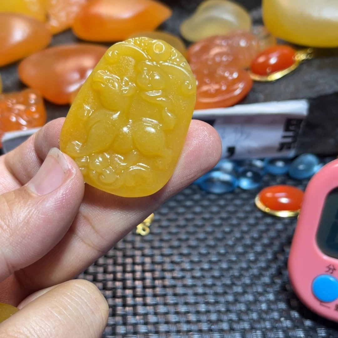 【闪购商品】石英质玉挂件未镶嵌陈***腐