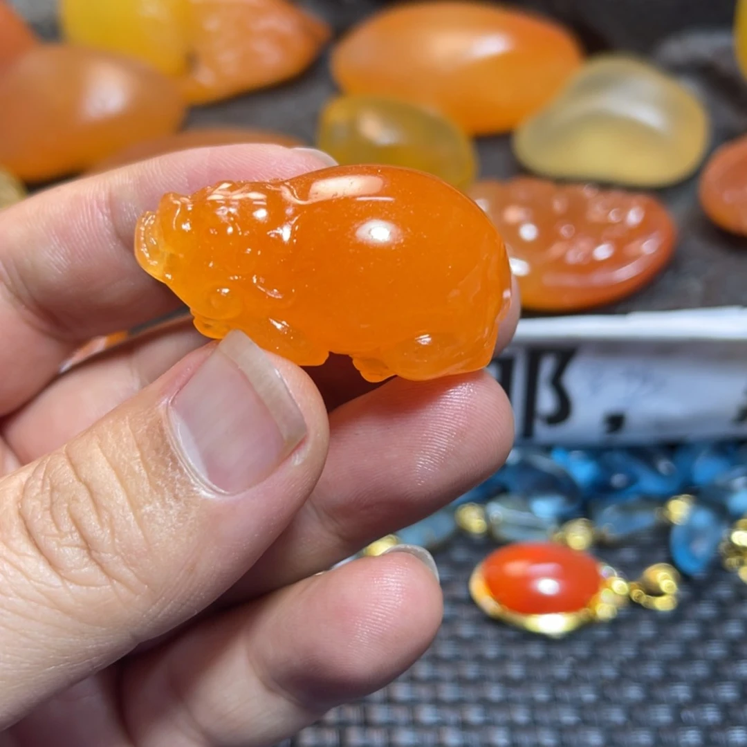 【闪购商品】石英质玉挂件未镶嵌狗*