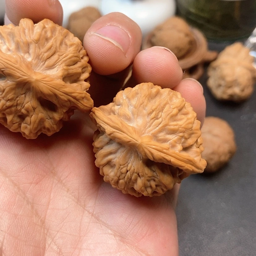 【闪购商品】木质核雕爆***徐