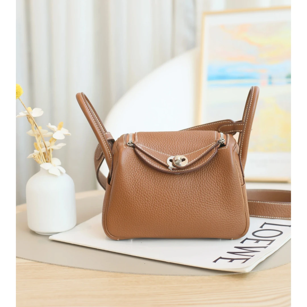 99新 Hermes/爱马仕 mini Lindy18 B刻 TC皮 金棕色 银扣