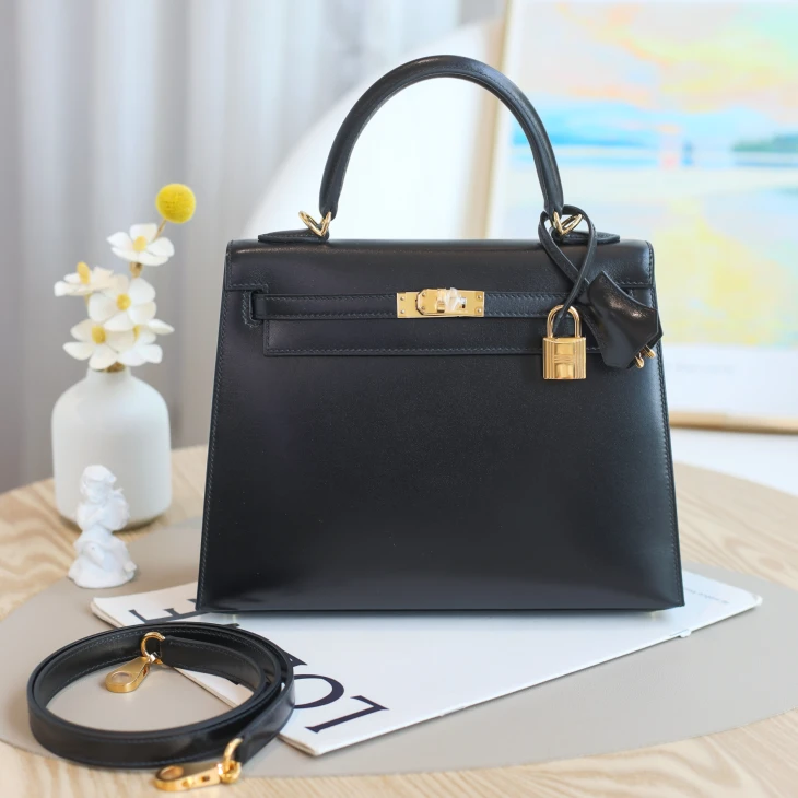 全新未使用 Hermes/爱马仕 Kelly25 Z刻 BOX皮 黑色 金扣气质时尚