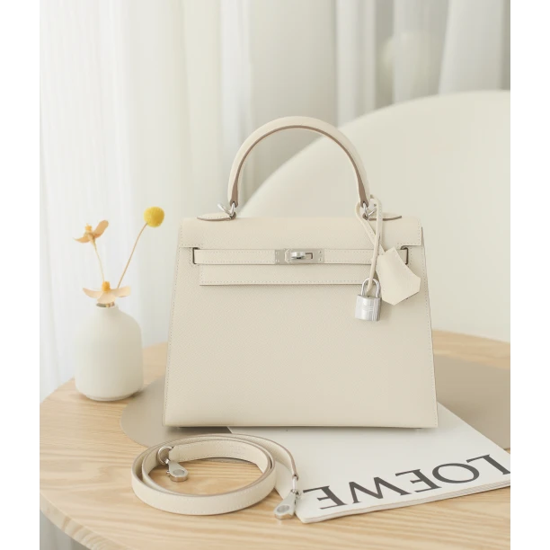 全新未使用 Hermes/爱马仕 Kelly25 u刻 EP皮 奶昔白银扣气质百搭