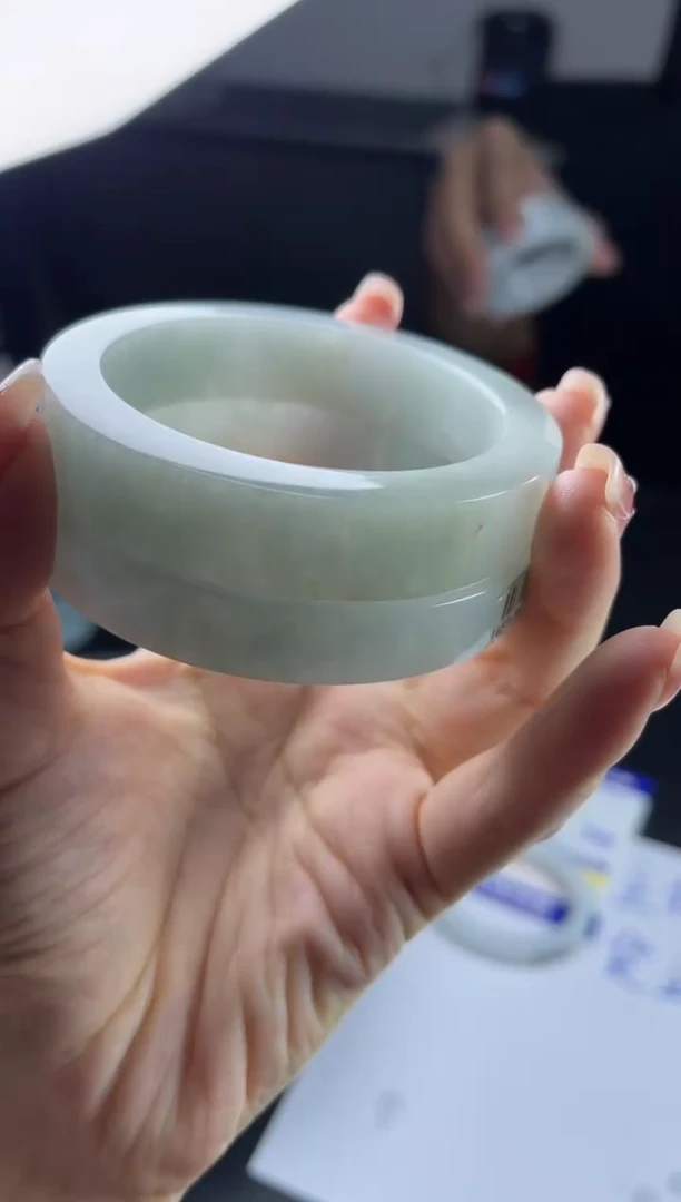 【闪购商品】定制翡翠手镯未镶嵌翡翠手镯定制多样性一件发