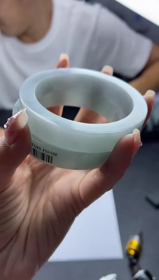【闪购商品】定制翡翠手镯未镶嵌翡翠手镯定制