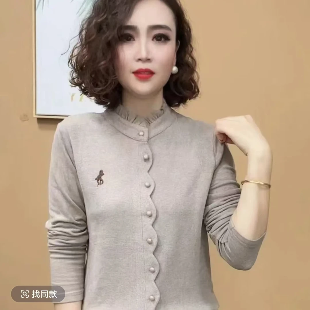 2025冬季新品时尚气质百搭长袖套头打底衫减龄女士上衣