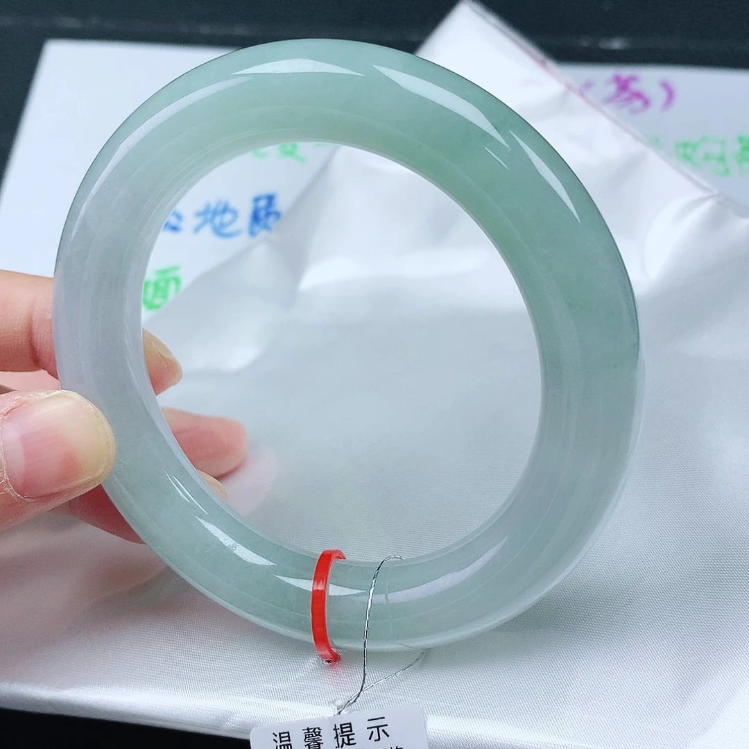 翡翠手镯未镶嵌57胖