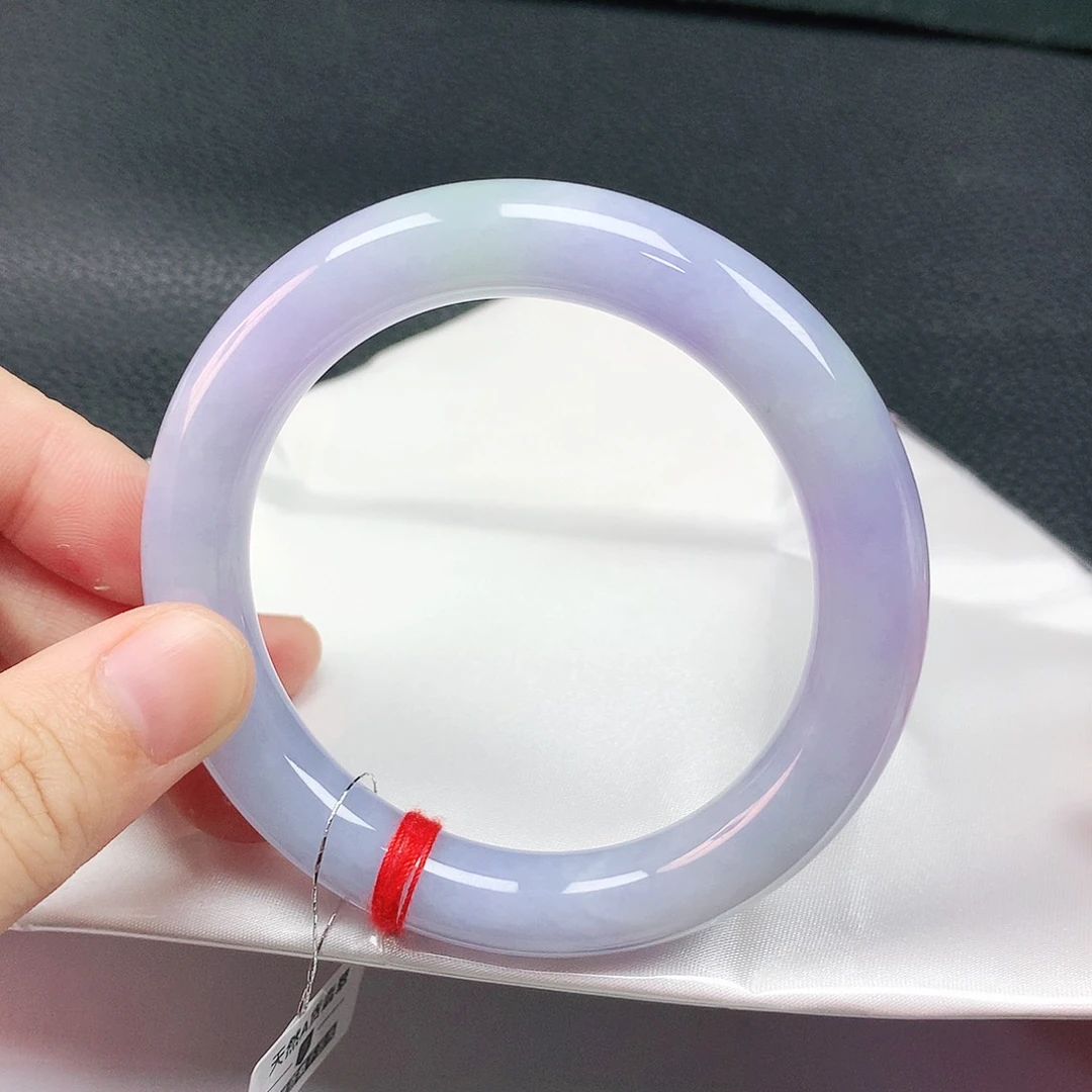 翡翠手镯未镶嵌56圈