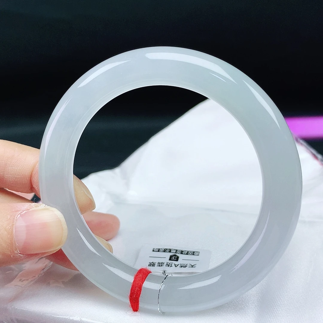 翡翠手镯未镶嵌55+圈