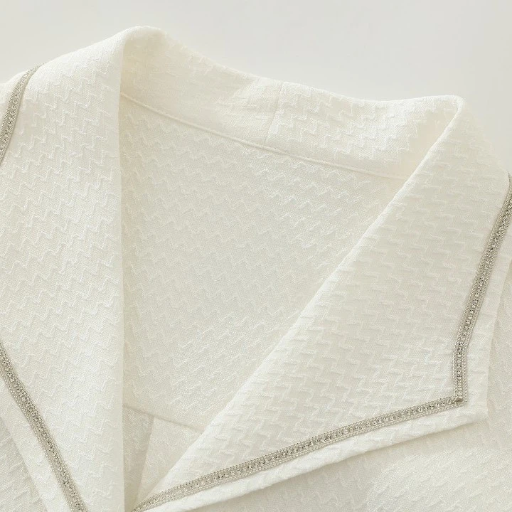 mallcezz/麦呈亮钻胸前假口袋女式衬衫23AS058