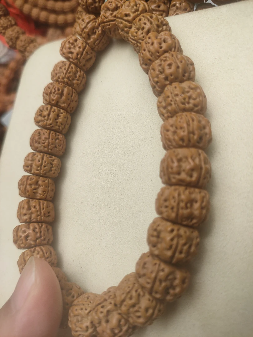 直播专享 龙切盘龙手持13-14mm左右金刚菩提小金刚单圈