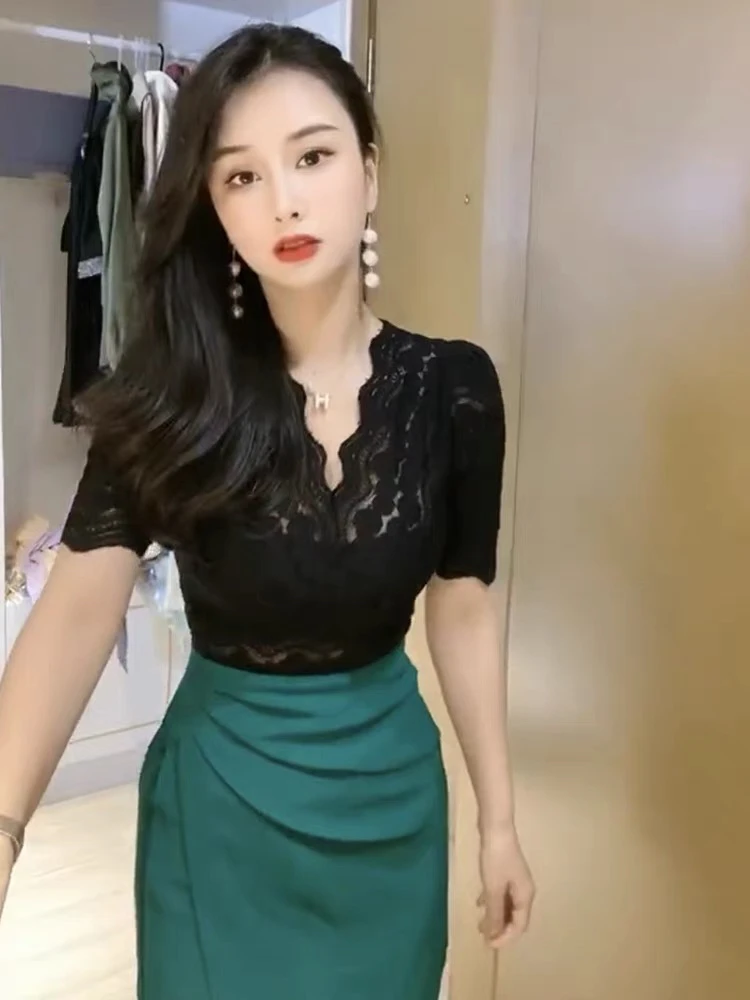 首而精选201定制款蕾丝上衣超级百搭小衫