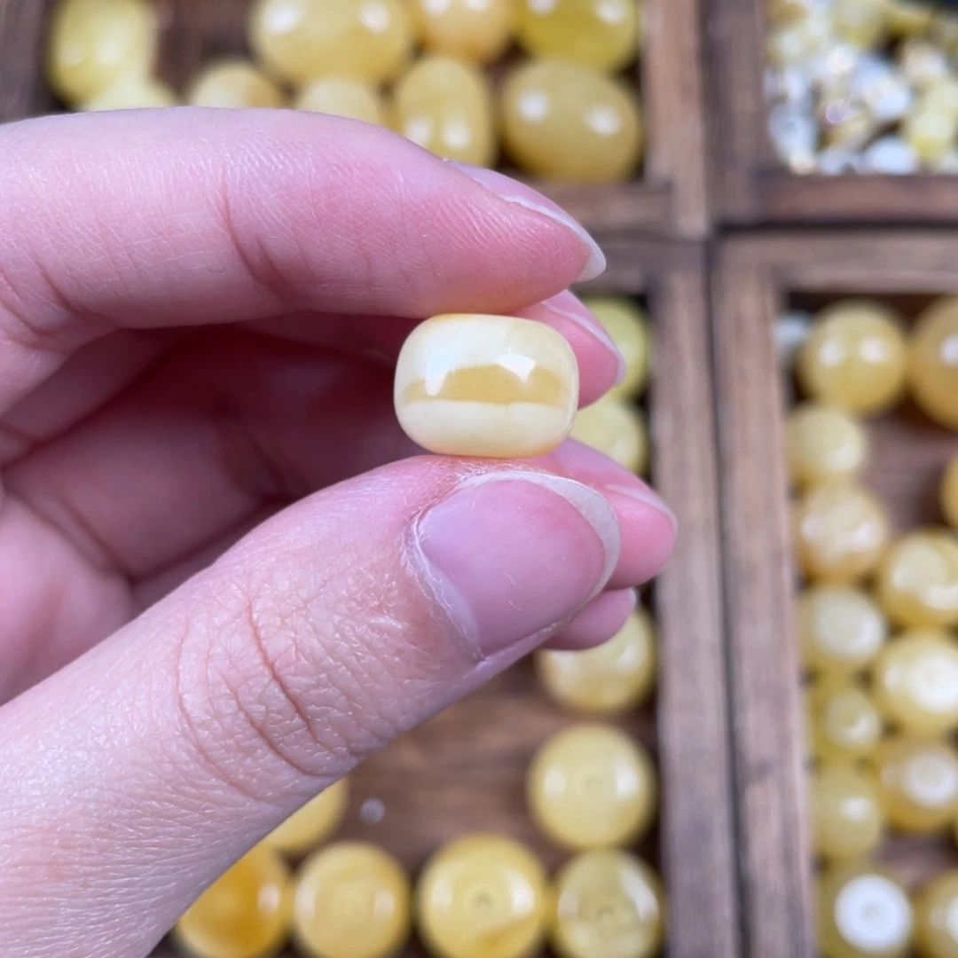 琥珀裸石未镶嵌天然533