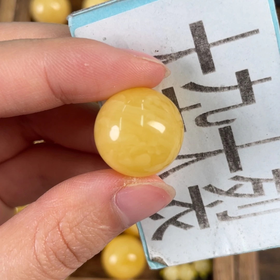 琥珀裸石未镶嵌天然472