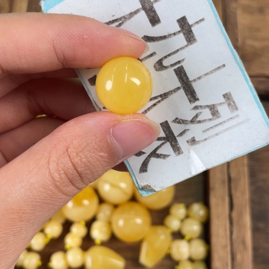 琥珀裸石未镶嵌天然397
