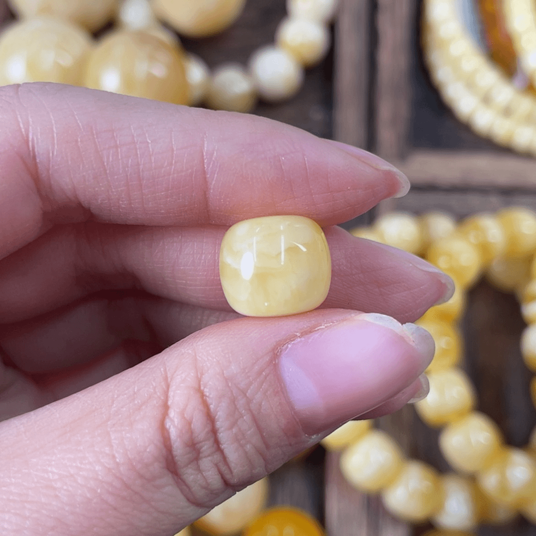 【闪购商品】琥珀裸石未镶嵌78