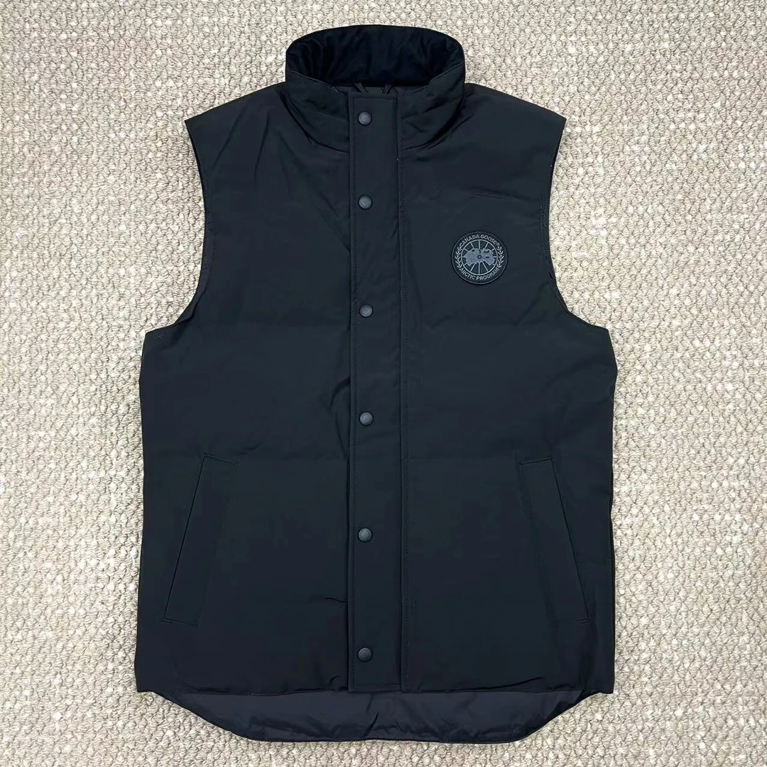 未使用 CANADA GOOSE  加拿大鹅经典logo羽绒马甲