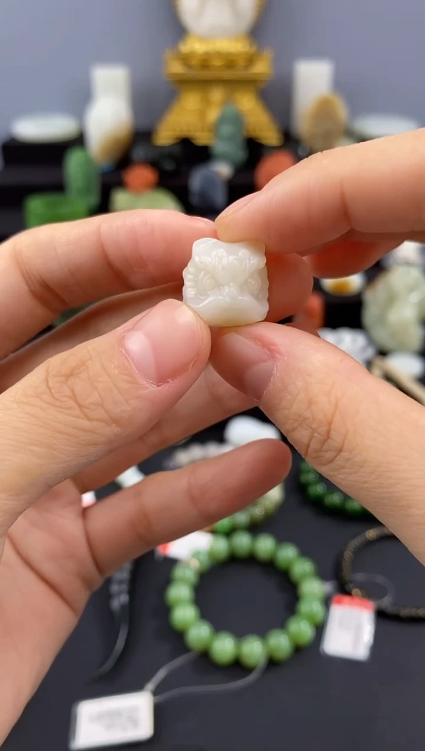 【闪购商品】和田玉-未镶嵌醒狮单珠