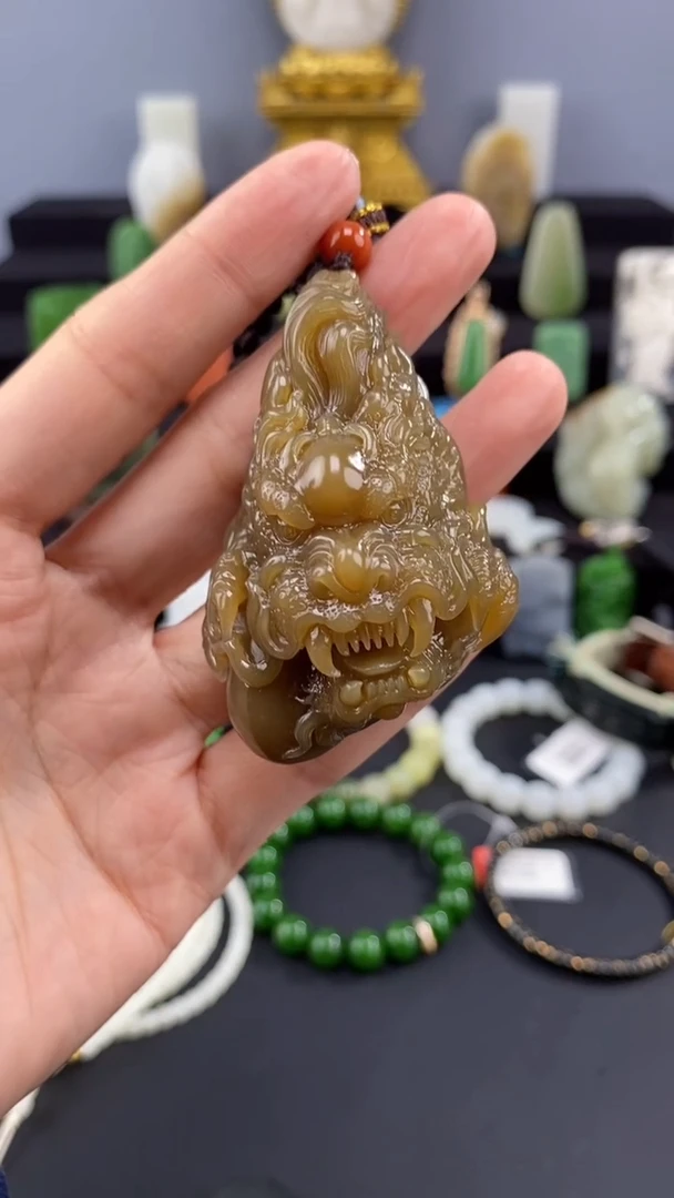 【闪购商品】和田玉-未镶嵌糖料龙把件